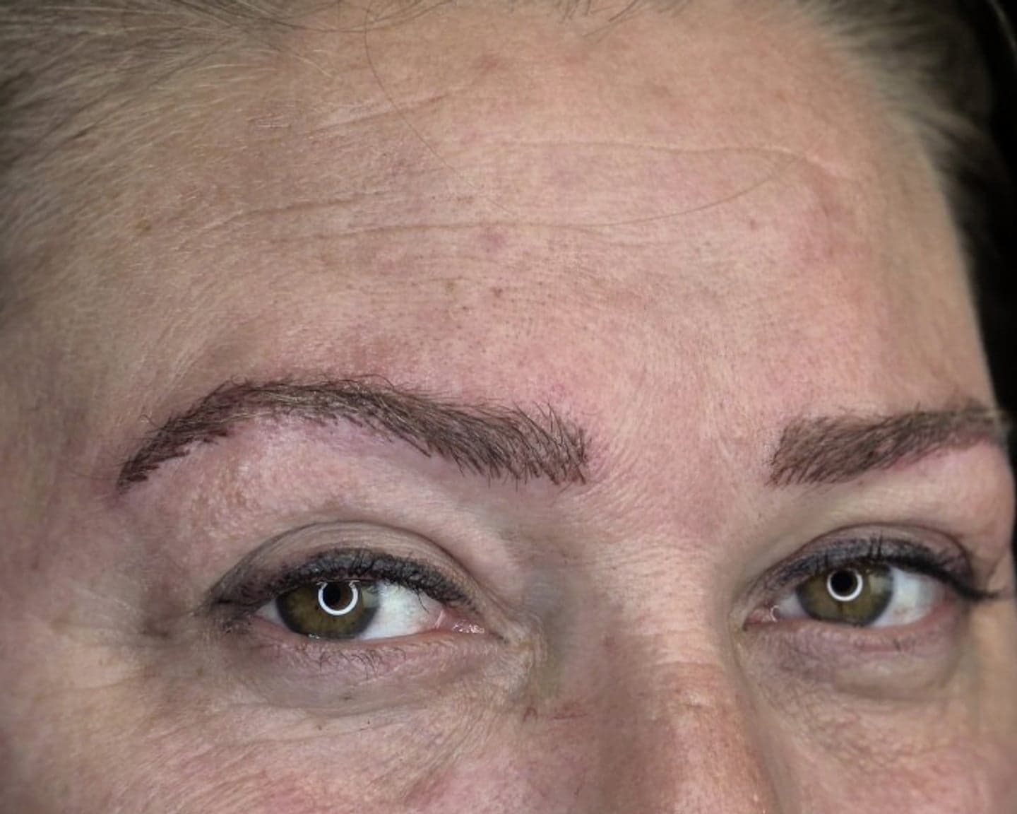 Exemple de reprise / pigmentation sourcils après séance